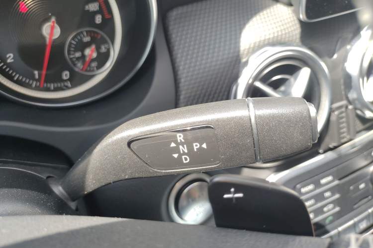 Used Mercedes-Benz GLA 2017 GLA 200 Fashion Model
