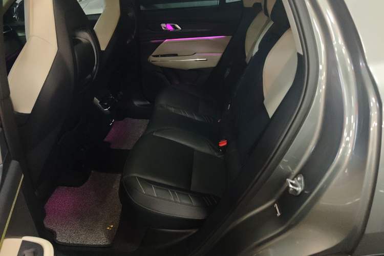 Used Lynk & Co 05 2020 2.0TD Two-Wheel Drive Shine Halo