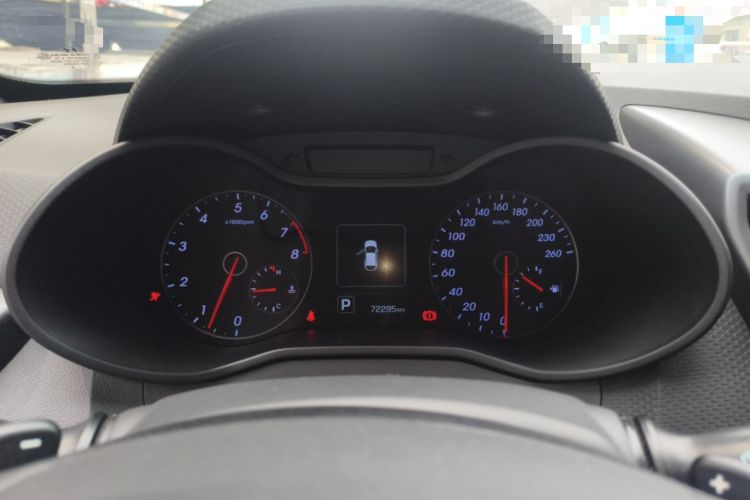 Used Hyundai Veloster 2015 1.6T Automatic Luxury Edition Instrument Cluster