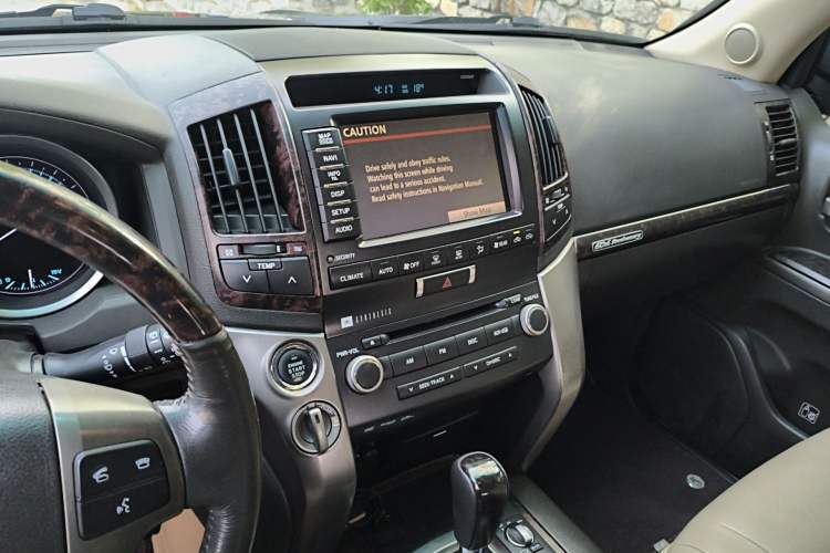 Used Toyota Land Cruiser 
