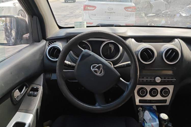 Used CHANGAN KAICHENG Ounuo S 2014 1.5L Base Version Steering Wheel