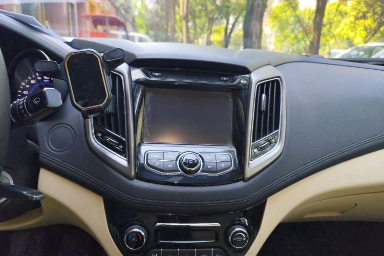 Used Changan Eado 2016 1.6L Manual Fashion Edition
