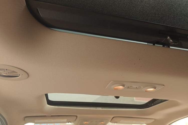 Used Buick Enclave 2014 3.6L Two-Wheel Drive Elite Comfort Version
