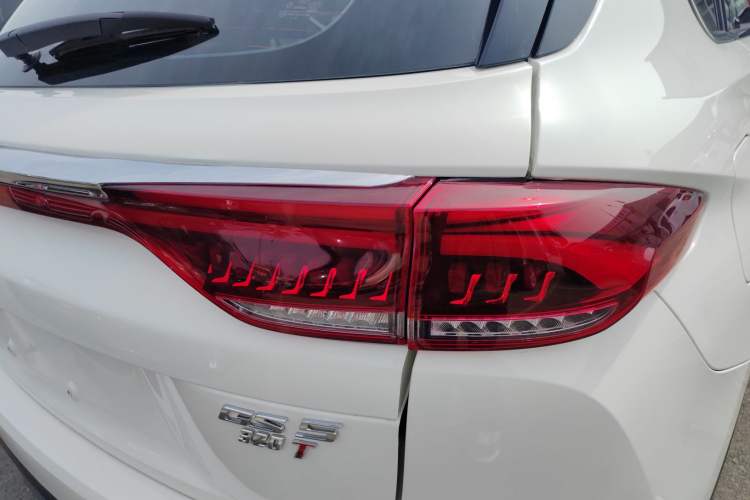 Used GAC Trumpchi GS5 2020 Advanced Model 270T Automatic Elite Edition Right Rear Taillight