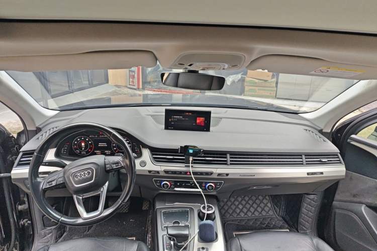 Used Audi Q7 2018 40 TFSI Comfort Model
