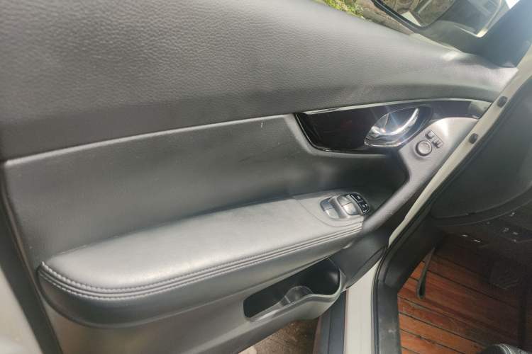 Used Nissan X-Trail 2019 2.0L CVT Smart Connect Comfort Edition 2WD