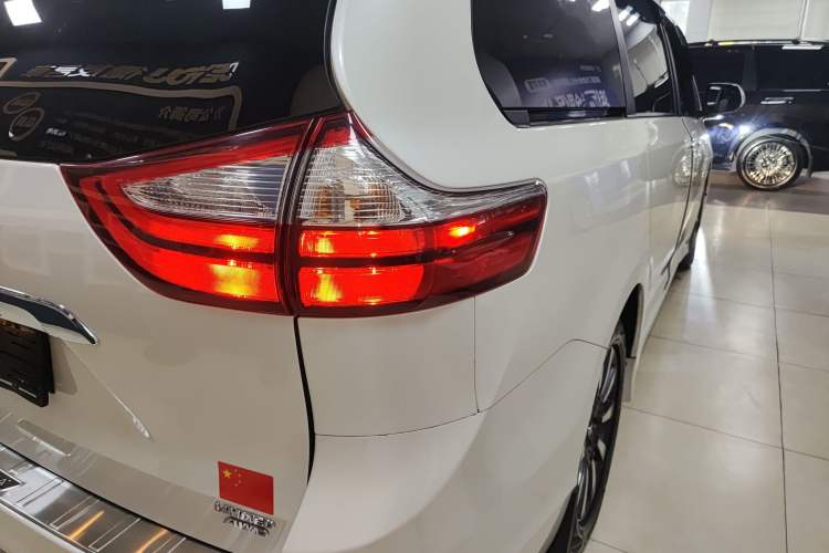 Used Toyota Sienna (Parallel Import) 2018 3.5L Four-Wheel Drive Limited 7-Seater Canadian Version
