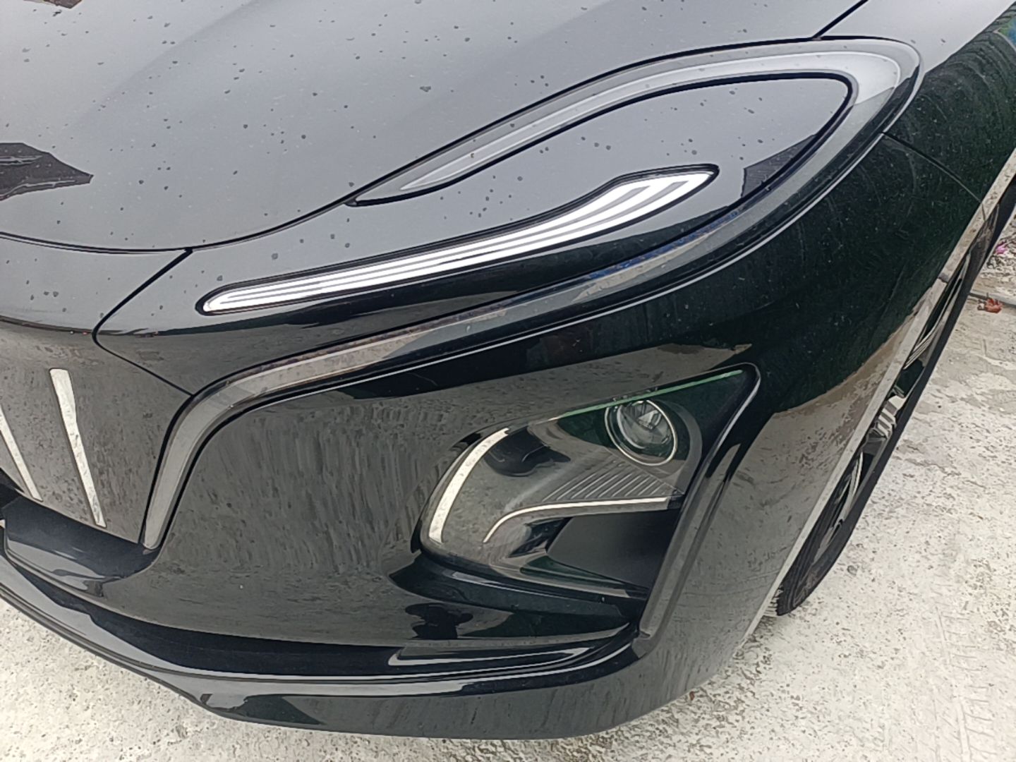 Hongqi E-QM5 2023 Base Travel Edition — снимка 8