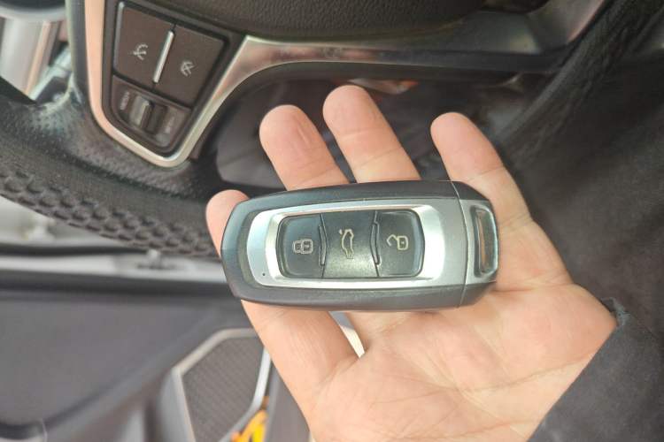 Used Geely Auto Emgrand GL 2018 1.8L DCT Elite Smart Connectivity Version
