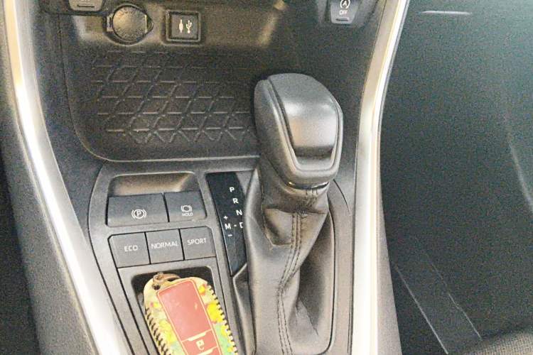 Used Toyota RAV4 2020 2.0L CVT Two-Wheel Drive Fashion Edition