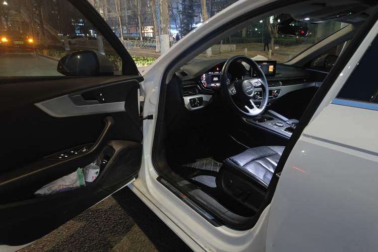 Used Audi A4L 2018 30th Anniversary Edition 40 TFSI Fashion Model