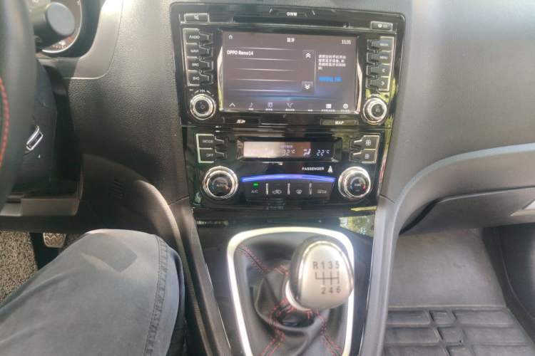 Used Haval H6 2016 Upgraded Model 1.5T Manual Two-Wheel Drive Elite Version