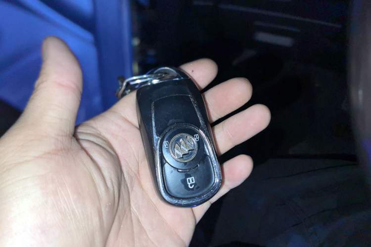 Used Buick Envision 2015 20T Two-Wheel-Drive Elite Model Vehicle Key