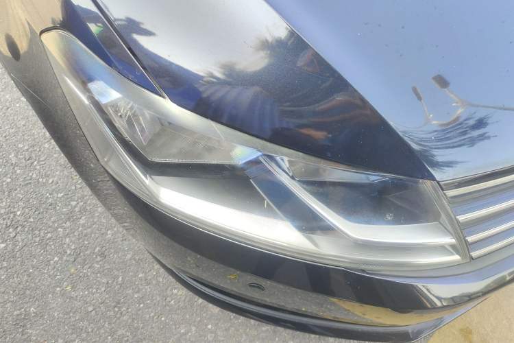 Used Volkswagen Lavida 2015 1.6L Manual Fashion Edition Right Front Headlight