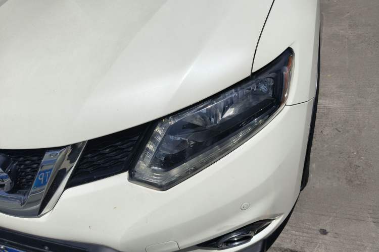 Used Nissan X-Trail 2014 2.5L CVT Leading Edition 4WD
