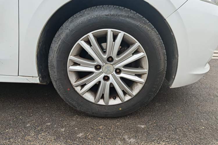 Used Peugeot 301 2014 1.6L Manual Comfort Edition
