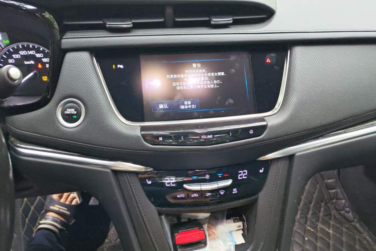 Used Cadillac XT5 2018 25T Luxury Model
