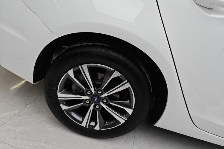 Used Ford Escort 2021 1.5L Automatic Diamond Edition
