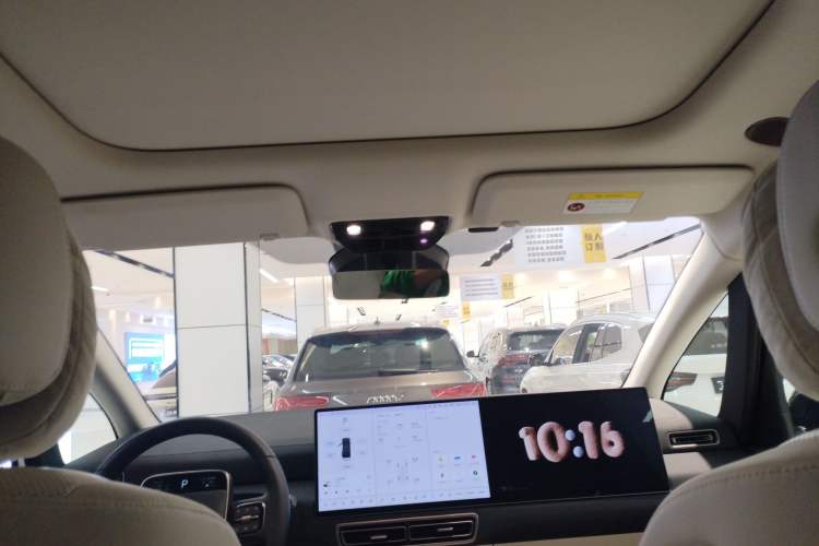 Used Li Auto MEGA 2025 Home Family Special Edition Headliner