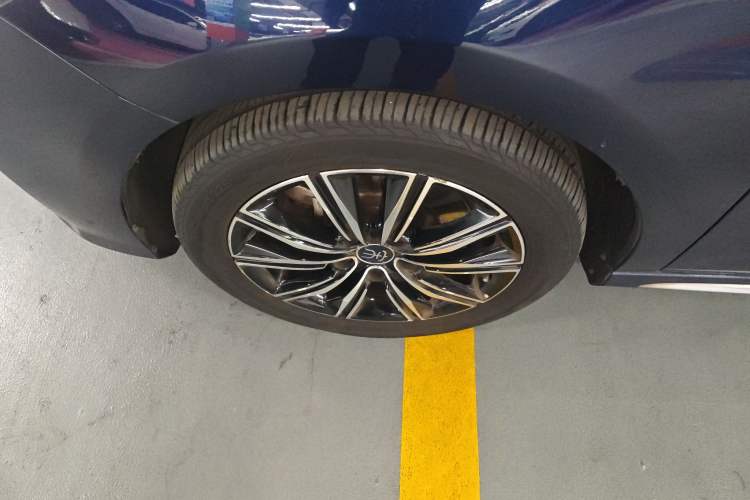 Used BYD Song MAX New Energy 2019 DM 1.5T Smart Connect Advanced 7-Seater China VI Standard Left Front Wheel Hub