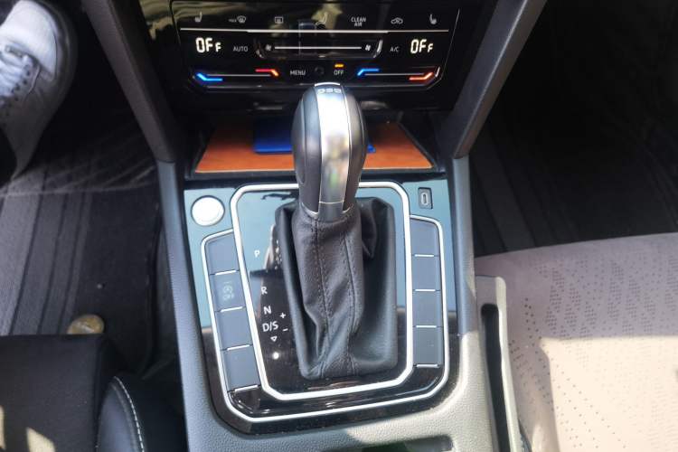 Used Volkswagen Magotan 2020 380TSI DSG Luxury Version Gear Lever