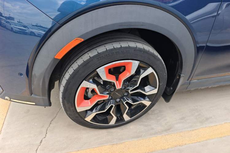 Used Lynk & Co 06 2021 1.5T Shero Pink Special Edition Left Front Wheel Hub