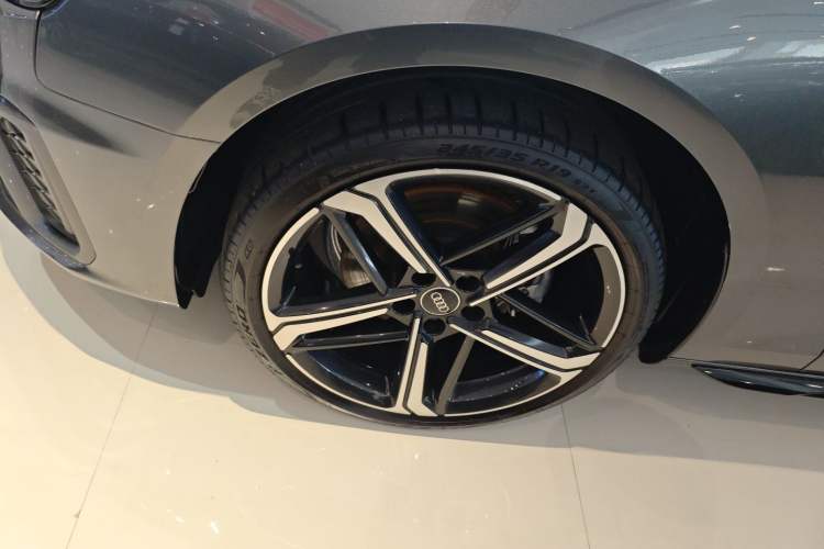 Used Audi A4L 2024 40 TFSI Luxury Dynamic Edition