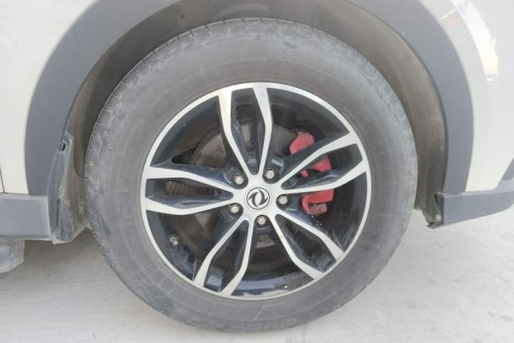 Used Dongfeng Fengon 580 2017 1.5T CVT Smart Style Model Right Front Wheel Hub