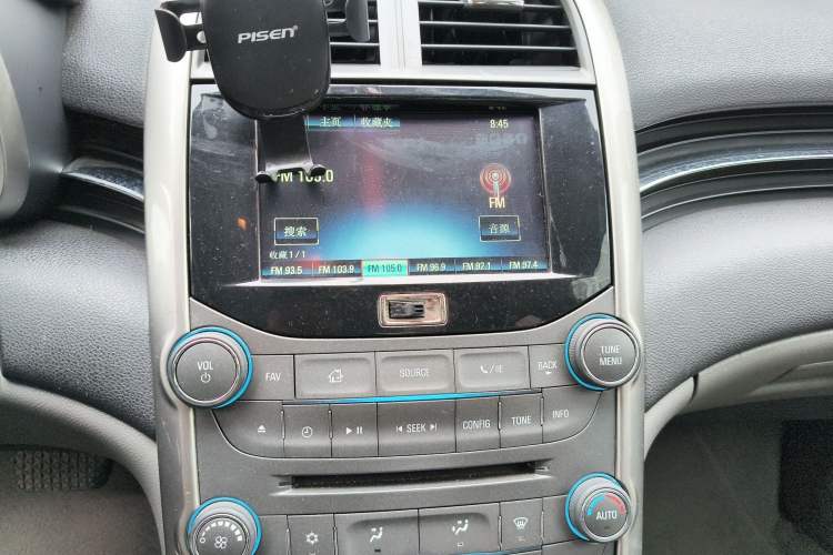 Used Chevrolet Malibu 2012 2.0L Automatic Luxury Edition Audio And AC Panel