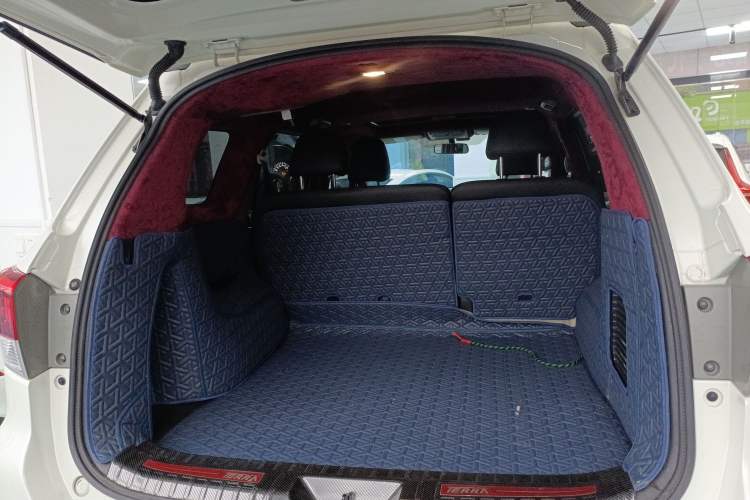 Used Nissan Terra 2020 2.5L XL Upper Automatic Two-Wheel Drive Luxury Edition
