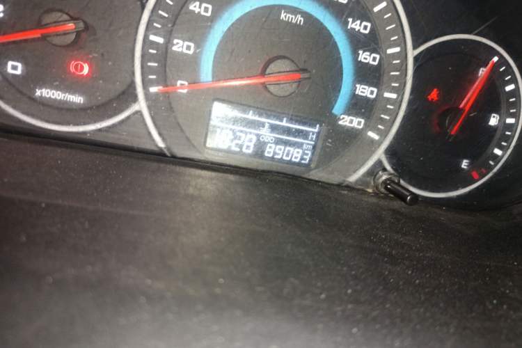 Used Wuling Rongguang V 2018 1.5L Standard Version Odometer Close Up