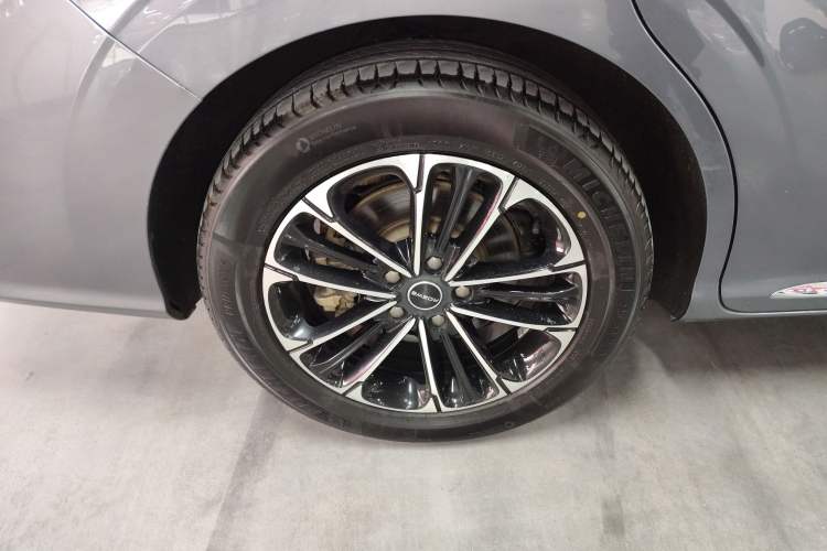 Used Roewe iMAX8 2022 400TGI Prestige Edition
