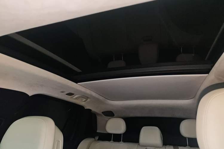 Used Nio ES7 2022 75 kWh Headliner