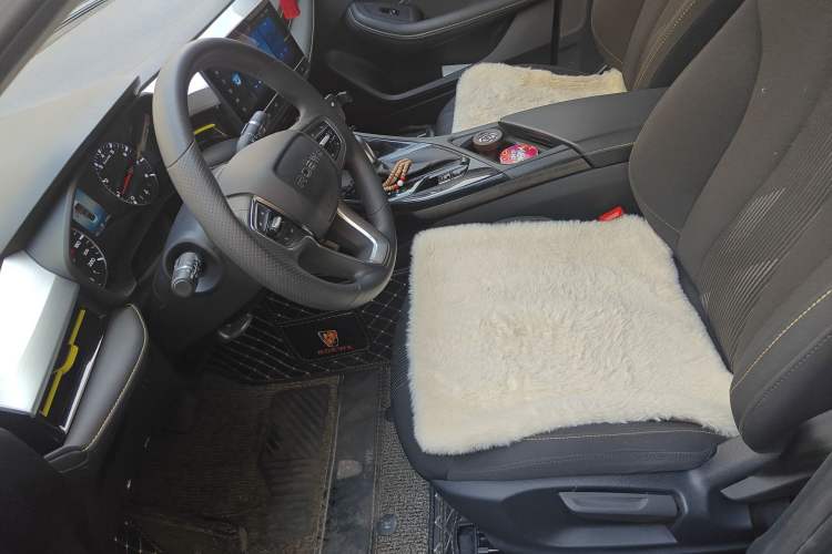 Used Roewe i5 2021 1.5L CVT Platinum Edition