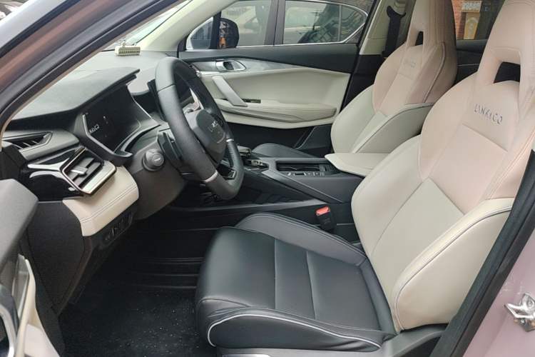 Used Lynk & Co 06 2021 1.5T Shero Pink Special Edition