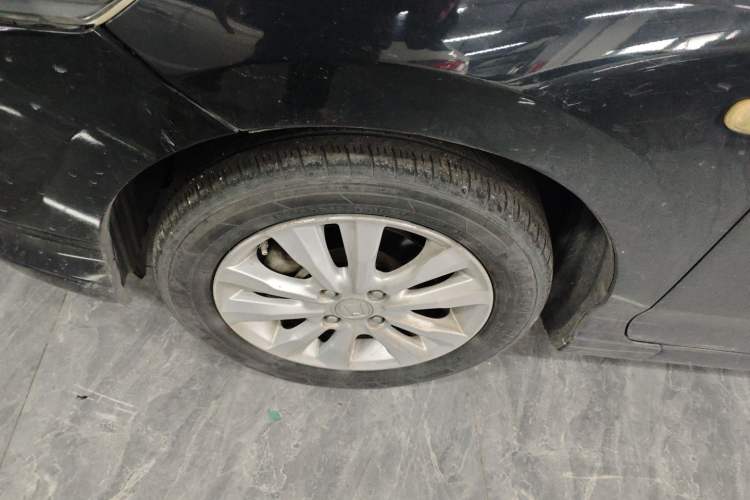 Used Honda City Classic 2012 1.5L Automatic Elite Edition Left Front Wheel Hub