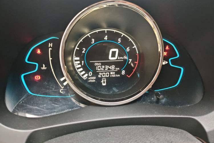 Used Venucia M50V 2017 1.5L XL Manual Comfort Edition Odometer Close Up