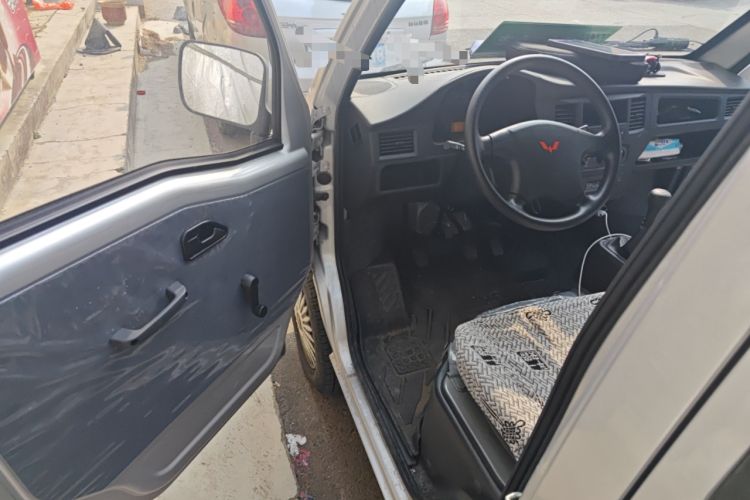 Used Wuling Zhiguang 2023 1.5L Practical Version 5/7 Seats
