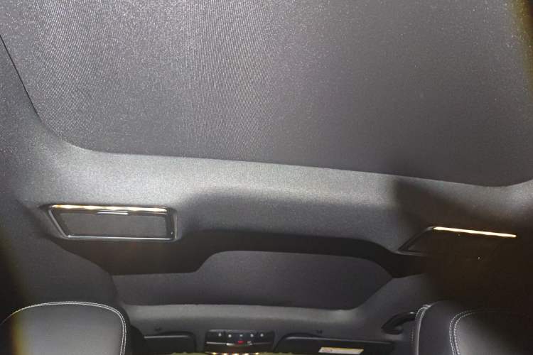 Used Mercedes-Benz GLC 2022 GLC 260 L 4MATIC Luxury Model
