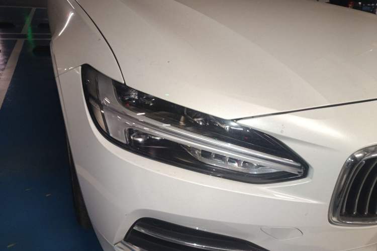 Used Volvo S90 2019 T5 Zhiyuan Edition
