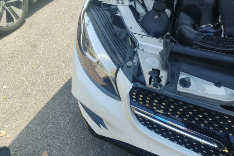 Used Mercedes-Benz GLC Coupe 2019 GLC 200 4MATIC Coupe SUV Right Front Headlight