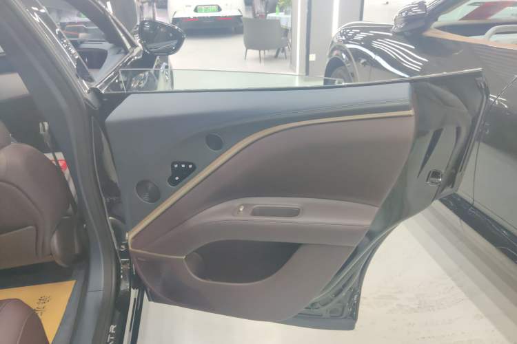 Used Avatr 11 2025 Ultra Extended-Range Edition
