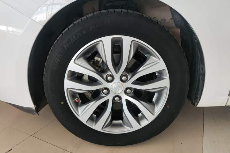 Used Buick GT 2018 18T Automatic Elite Model