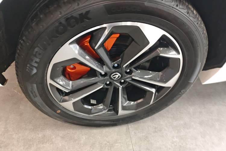 Used CHANGAN UNI-K iDD 2023 Zhidian iDD 1.5T 135km Smart & Fun Model Right Rear Wheel Hub