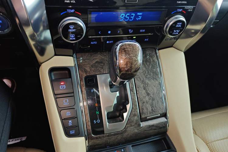 Used Toyota Vellfire 2023 Crown Dual-Engine 2.5L HV Ultimate Edition Gear Lever