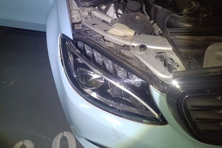 Used Mercedes-Benz C-Class 2015 Facelift C 200 L