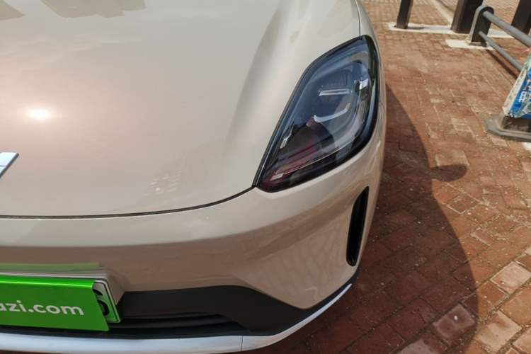 Used Wuling Bingo S 2025 Model 430km Deluxe Edition Left Front Headlight