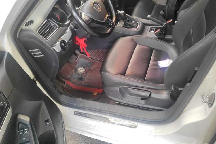 Used Volkswagen Sagitar 2017 1.6L Automatic Comfort Model Driver Seat