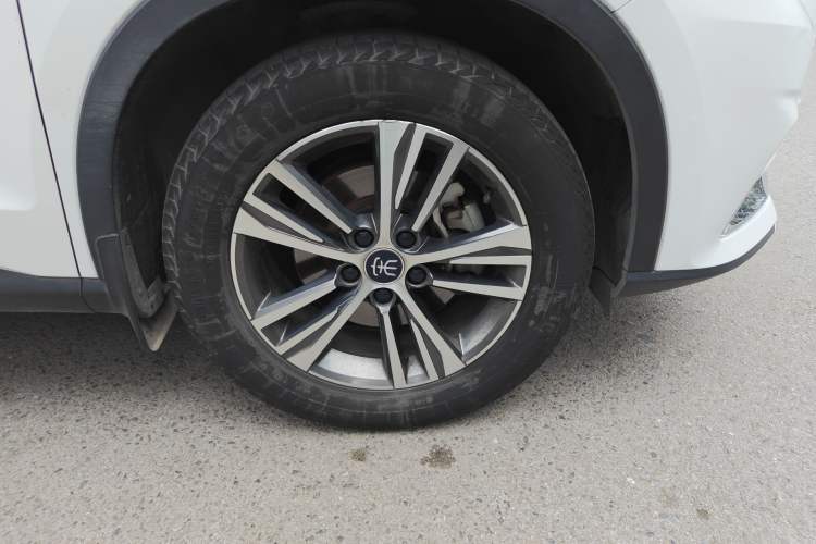 Used BYD Song Pro 2019 1.5T Automatic Luxury Model Right Front Wheel Hub