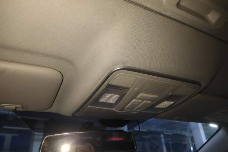 Used CHANGAN Eado 2021 PLUS 1.6L GDI CVT Luxury Model Headliner